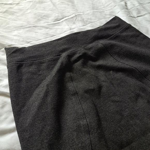 Vivian Wong | Grey stretchy women's semi casual pencil skirt - Picture 2 of 8